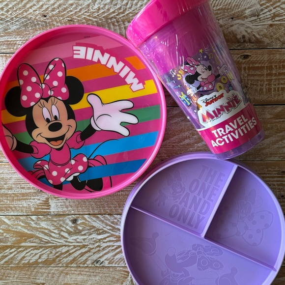💖Minnie Mouse Plates & Travel Activity Cup💖 NWT - Picture 3 of 8